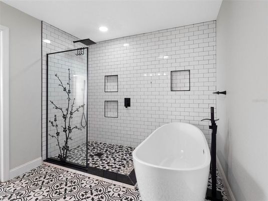 Bathroom, Free Standing Baths, Glass Shower, Interior, Recessed Lighting