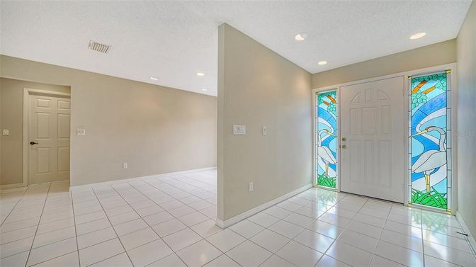 Empty room, Interior, Recessed Lighting