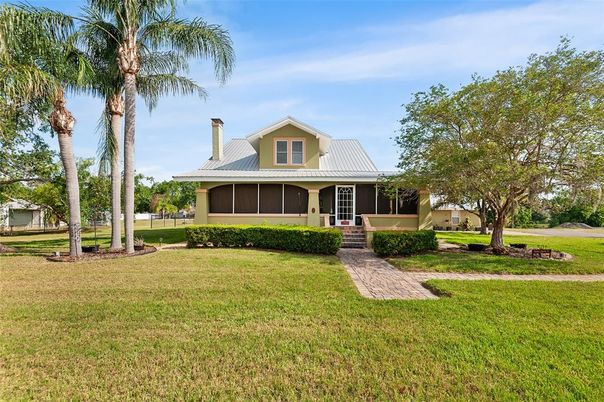 Backyard, Exterior, Facade, Ranch