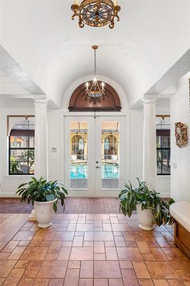 Chandelier, Interior, Pendant Lights