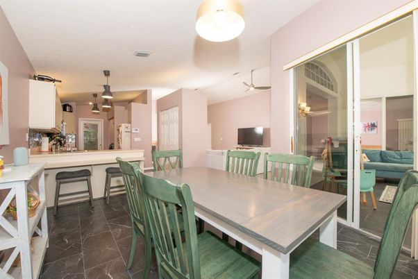 Dining room, Interior, Kitchen, Marble, Pendant Lights