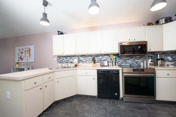 Interior, Kitchen, Pendant Lights, Stainless Steel Appliances