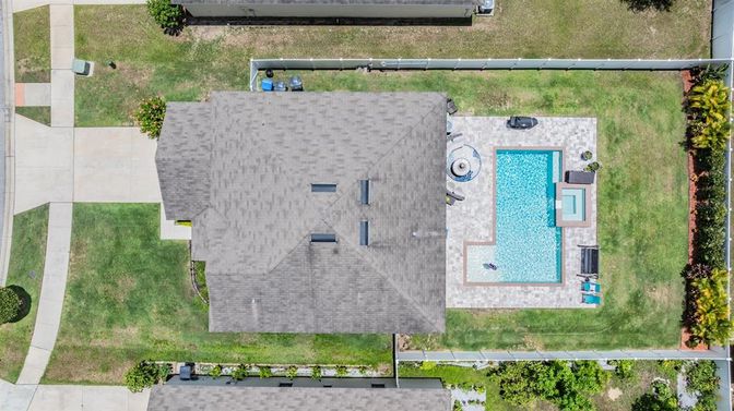 Exterior, Drone