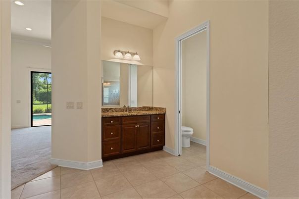 Bathroom, Interior, Recessed Lighting