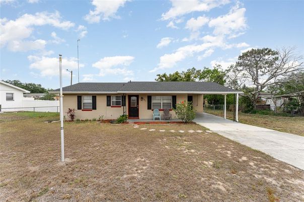 Backyard, Exterior, Facade, Ranch