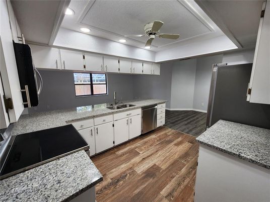 Interior, Kitchen, Recessed Lighting, Wood Texture Flooring