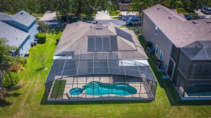 Exterior, Drone