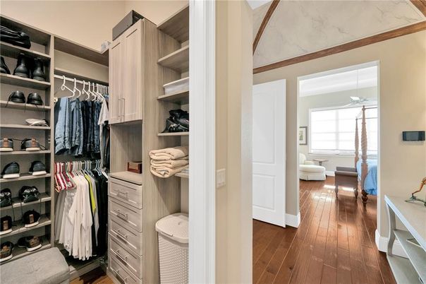 Interior, Walk-in Closets, Wood Texture Flooring