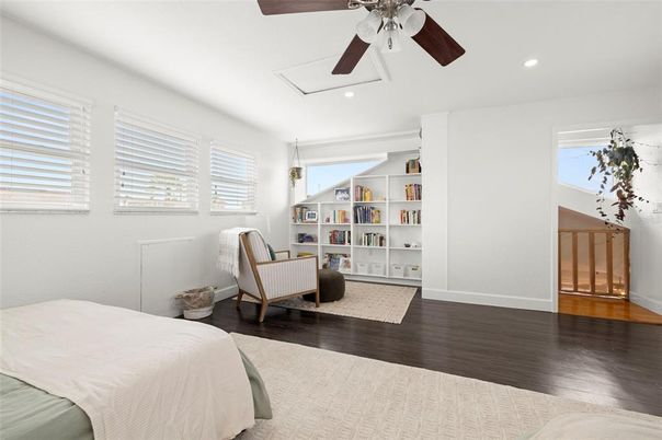 Bedroom, Interior, Recessed Lighting, Wood Texture Flooring