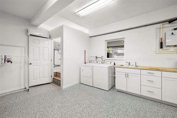 Interior, Washer