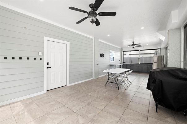 Dining room, Interior, Recessed Lighting