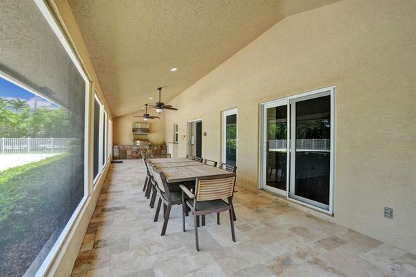Dining room, Interior, Recessed Lighting