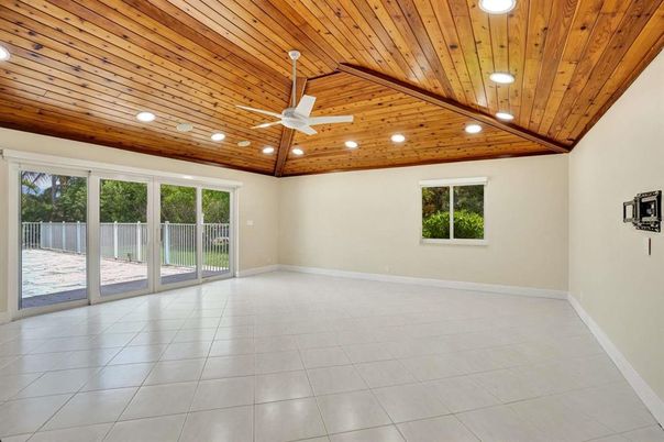 Empty room, Interior, Recessed Lighting, Wooden Ceilings