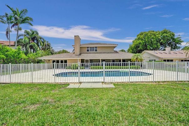 Backyard, Exterior, Pool