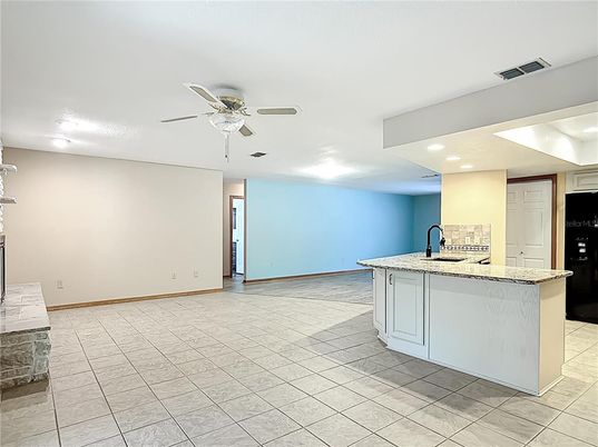 Empty room, Interior, Kitchen, Recessed Lighting