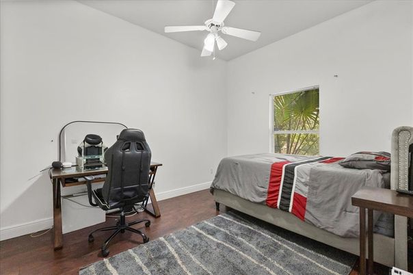 Bedroom, Home Office, Interior, Wood Texture Flooring