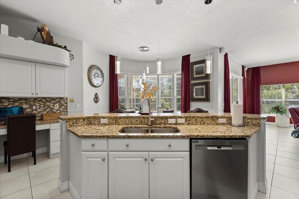 Dining room, Interior, Kitchen, Pendant Lights