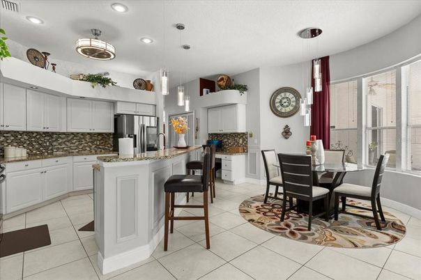 Dining room, Interior, Kitchen, Pendant Lights, Recessed Lighting, Stainless Steel Appliances