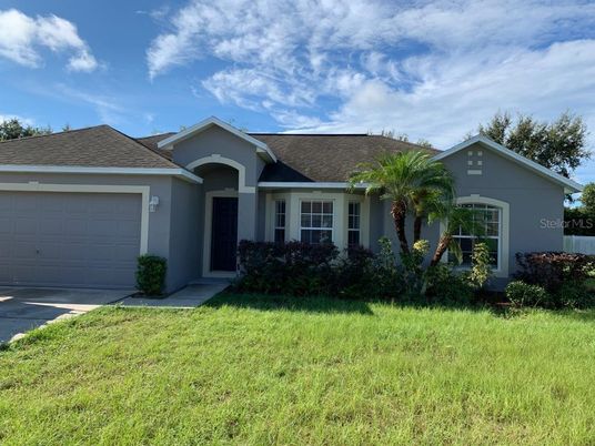 Attached, Exterior, Facade, Ranch