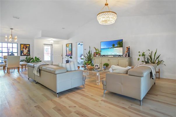 Chandelier, Dining room, Interior, Living room, Pendant Lights, Wood Texture Flooring
