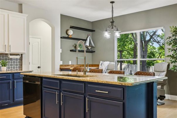 Interior, Kitchen, Pendant Lights, Wood Texture Flooring