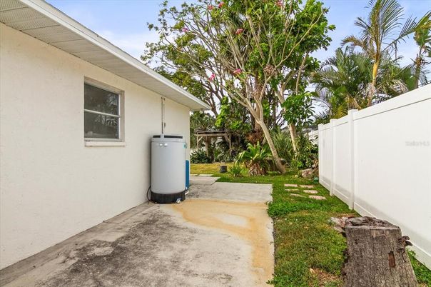 Backyard, Exterior