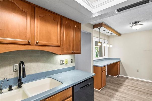 Interior, Kitchen, Pendant Lights, Wood Texture Flooring