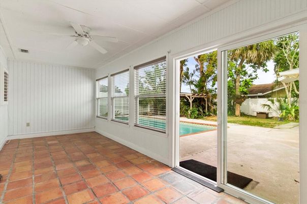 Empty room, Interior, Sun Room