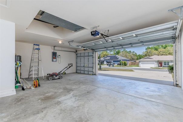 Garage, Interior