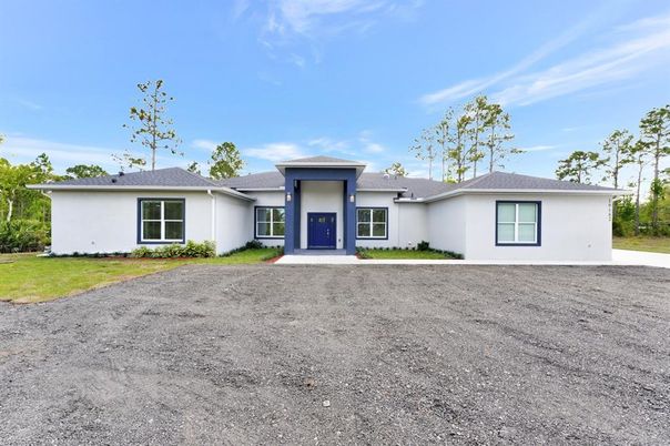 Backyard, Exterior, Facade, Ranch