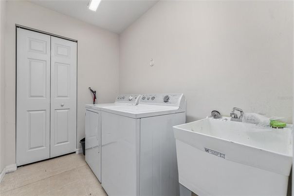 Interior, Washer