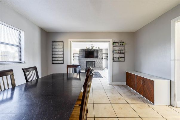 Dining room, Fireplace, Interior