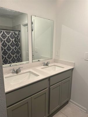 Bathroom, Dual Sink Vanities, Interior