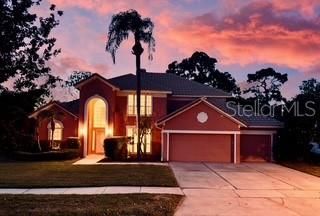 Attached, Exterior, Facade, Mediterranean