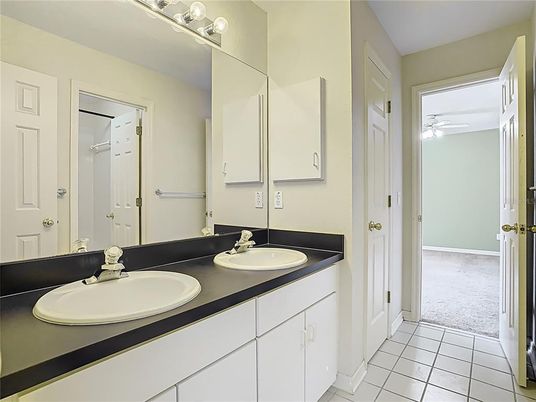 Bathroom, Dual Sink Vanities, Interior