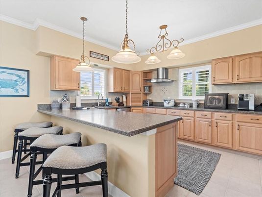 Interior, Kitchen, Pendant Lights, Stainless Steel Appliances