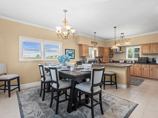 Chandelier, Dining room, Interior, Kitchen, Pendant Lights