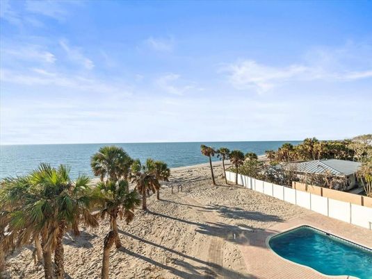 Exterior, Pool, Water