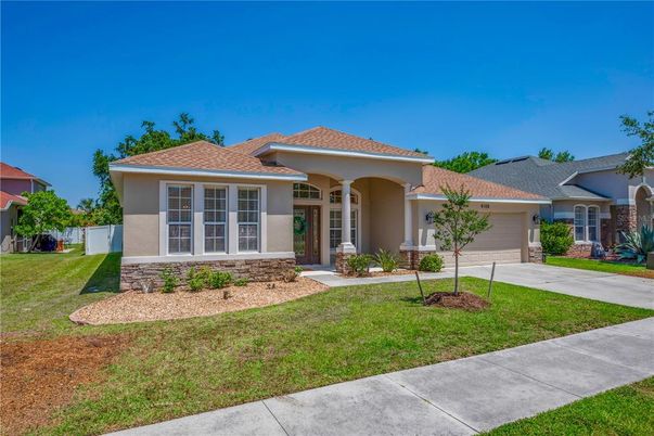 Attached, Backyard, Exterior, Facade, Mediterranean