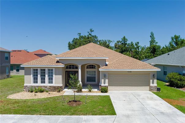 Attached, Exterior, Facade, Mediterranean