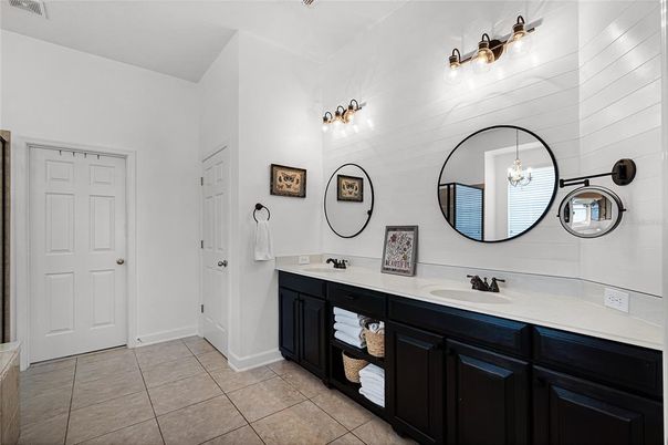 Bathroom, Dual Sink Vanities, Interior