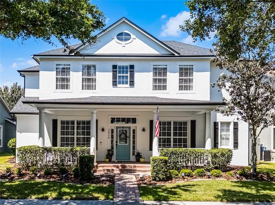 Exterior, Facade, American Foursquare