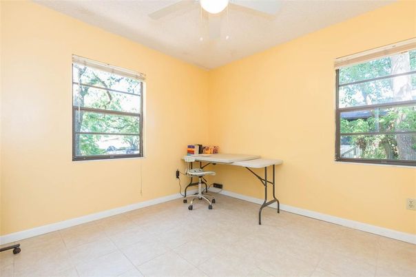 Home Office, Interior
