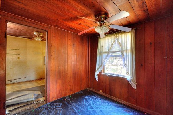 Empty room, Interior, Wooden Ceilings, Wooden Walls