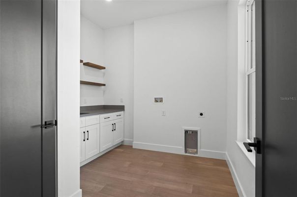 Interior, Recessed Lighting, Wood Texture Flooring