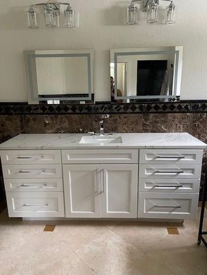 Bathroom, Dual Sink Vanities, Interior