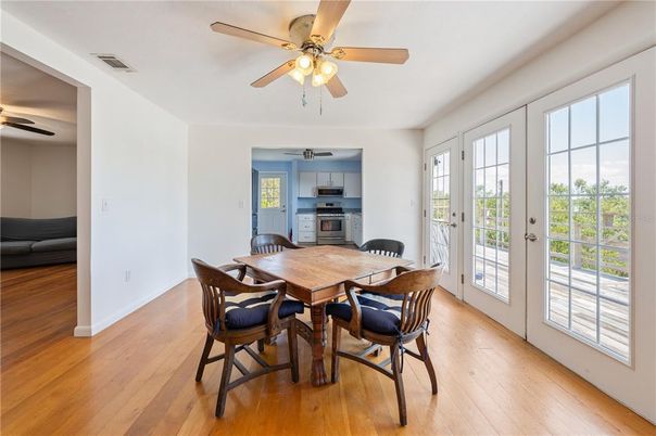 Dining room, Interior, Kitchen, Stainless Steel Appliances, Wood Texture Flooring