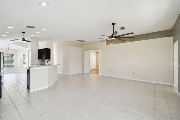 Empty room, Interior, Recessed Lighting