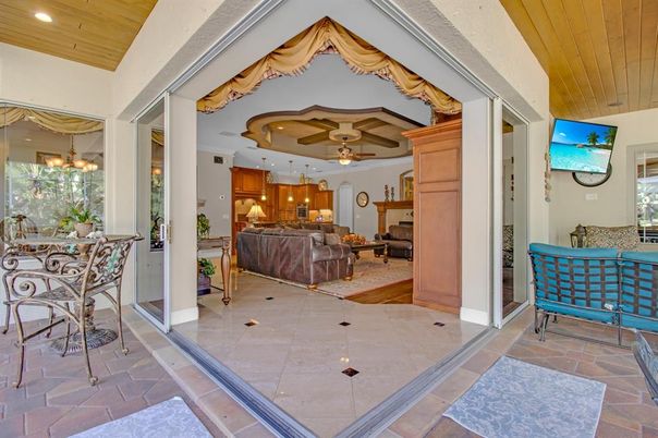 Dining room, Interior, Living room, Pendant Lights, Recessed Lighting, Wooden Ceilings