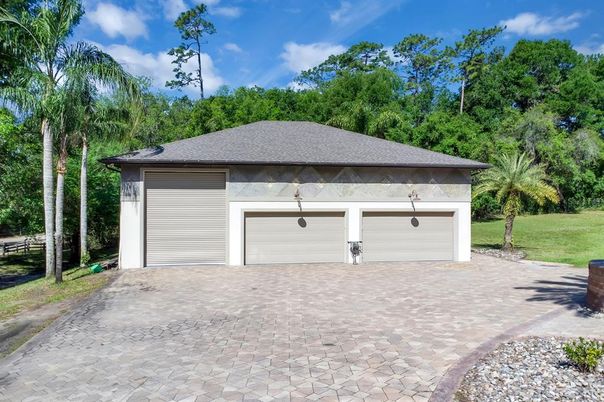 Detached Garage, Exterior